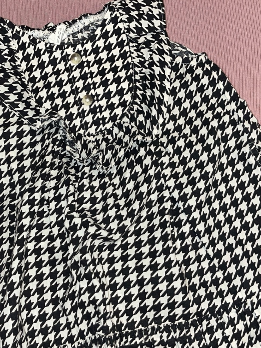 Black & White Sleeveless Houndstooth Button-Front dress